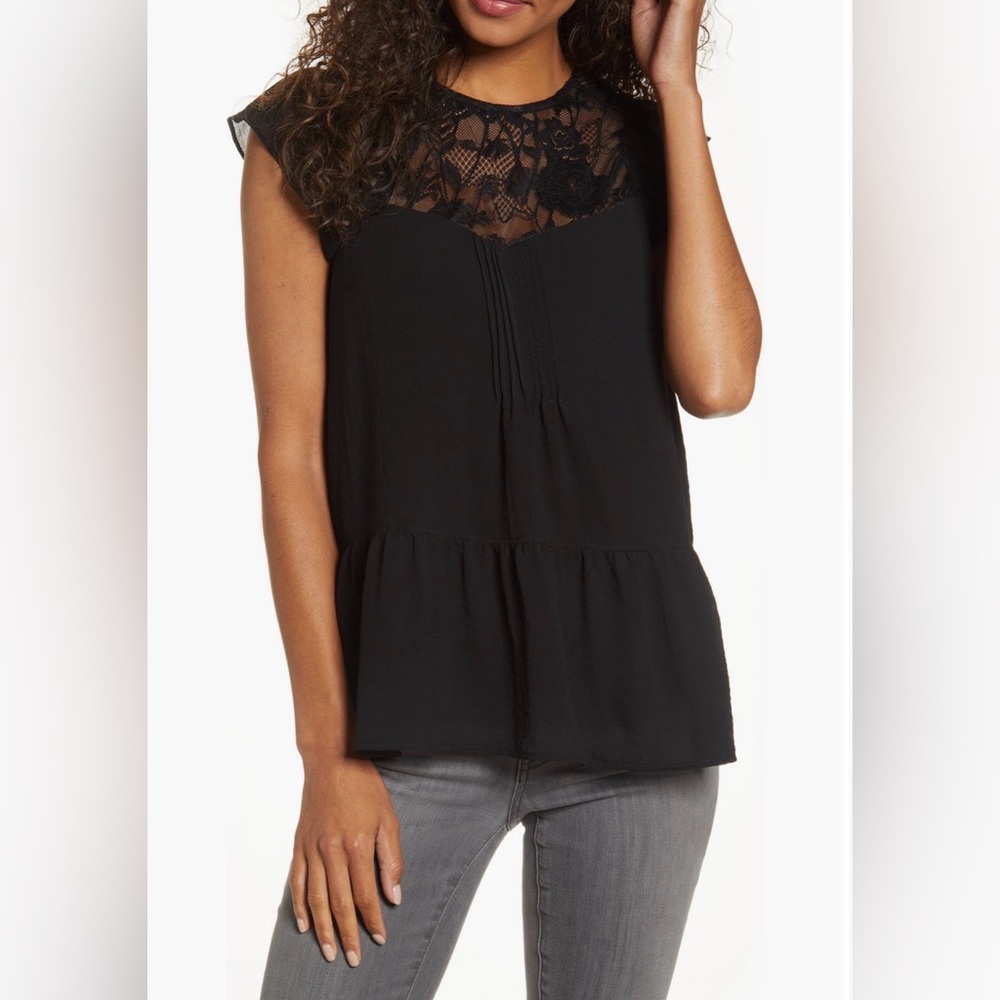 Gibson Black Lace Ruffle Blouse - Picture 2 of 12